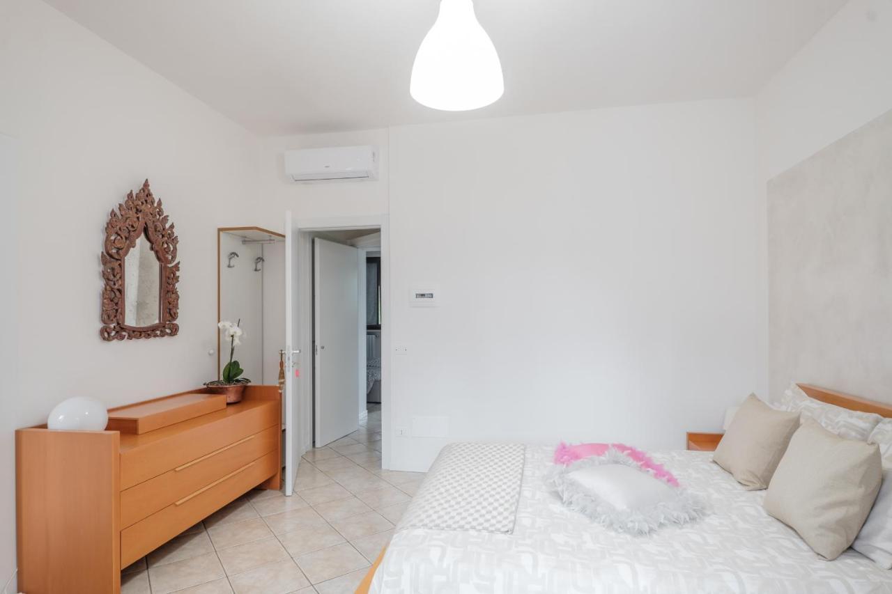 B&B Casa Gaia - ซีร์มิโอเน ภายนอก รูปภาพ